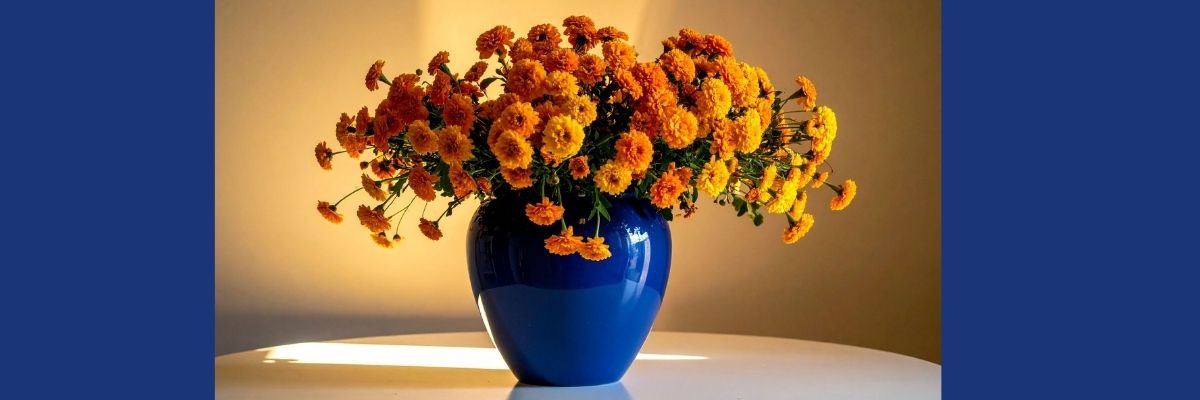 Blue Colour Vase Brings Calm and Balance to Your Home