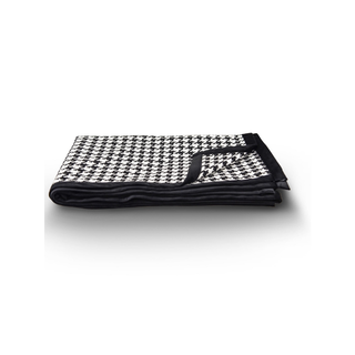 Classic Elegance Houndstooth Black Trim Throw