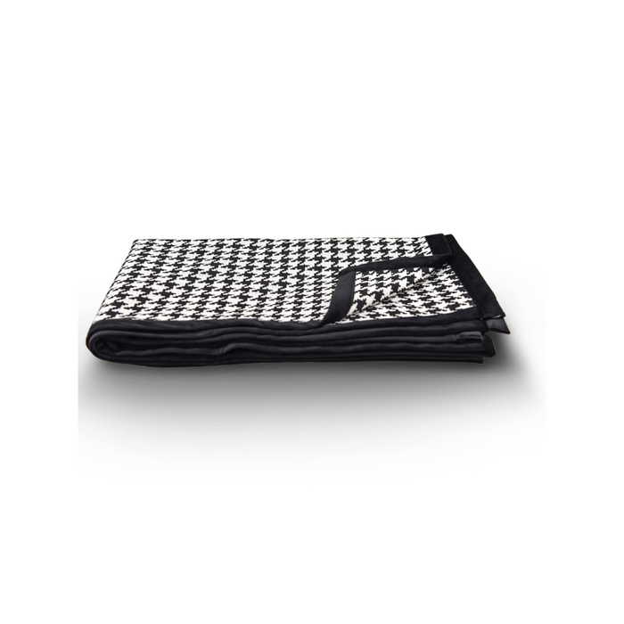 Classic Elegance Houndstooth Black Trim Throw
