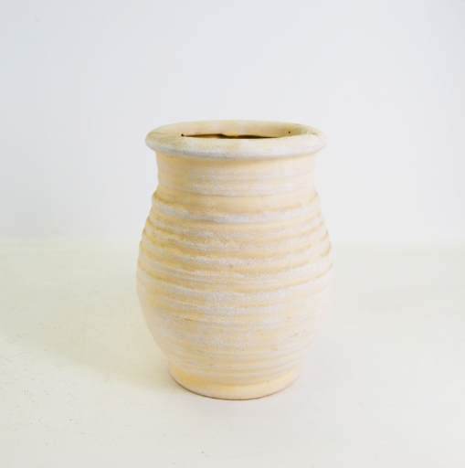 Edith Vase Charming Old-Fashioned Design