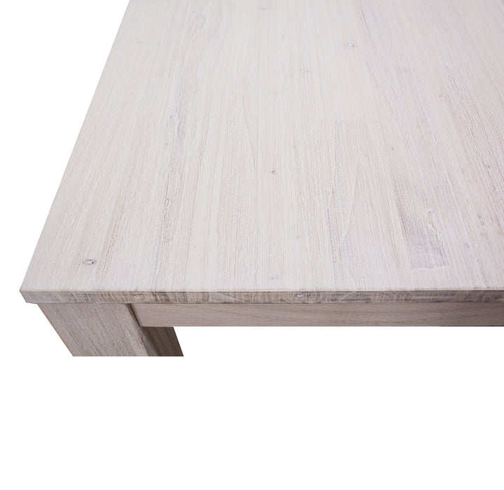 Florida Deluxe Dining Table Close-up
