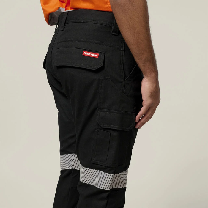 Hard Yakka Reflective Slim Fit Canvas Cargo Pants Back Pocket Close-up In Black