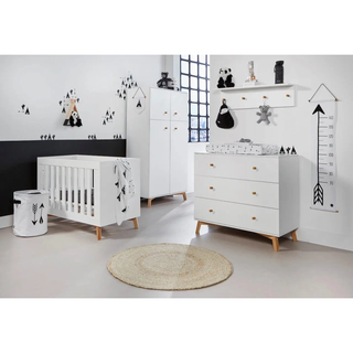 Love N Care Fjord Wallshelf in a child's room with full white set