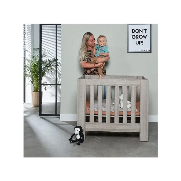 Love N Care Stan Mini Cot