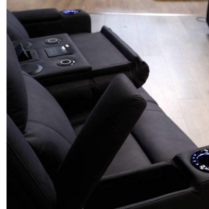 that supports Bluetooth, USB, AUX, SD, and RF inputs