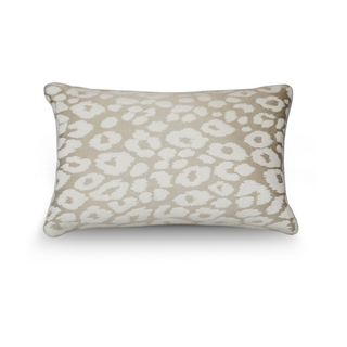  Wild power Leo Inspiration Cushion Elegant light grey 40 x 60 cm
