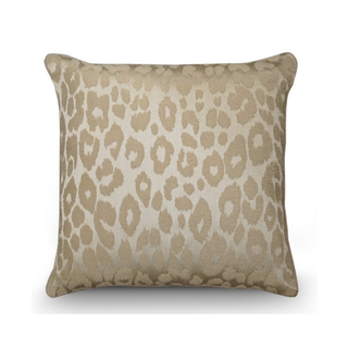 Wild power Leo Inspiration Cushion radiant gold 55 x 55 cm
